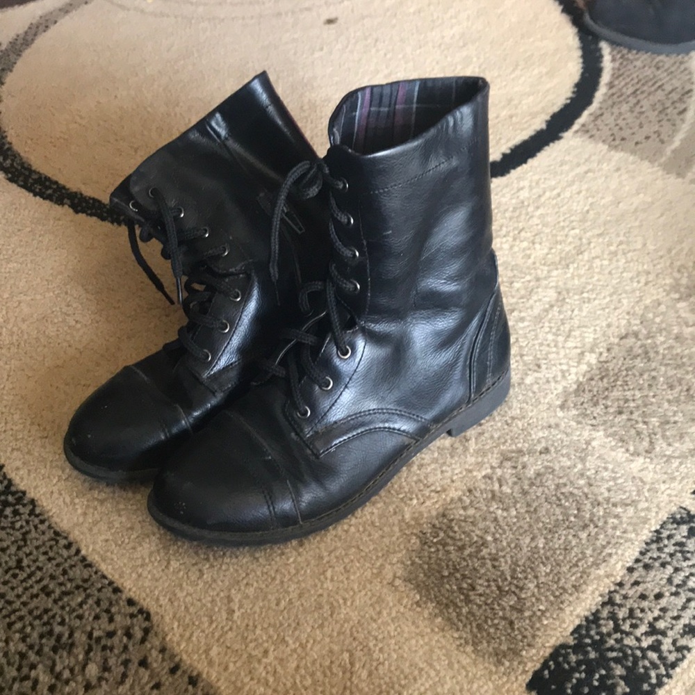 black boots